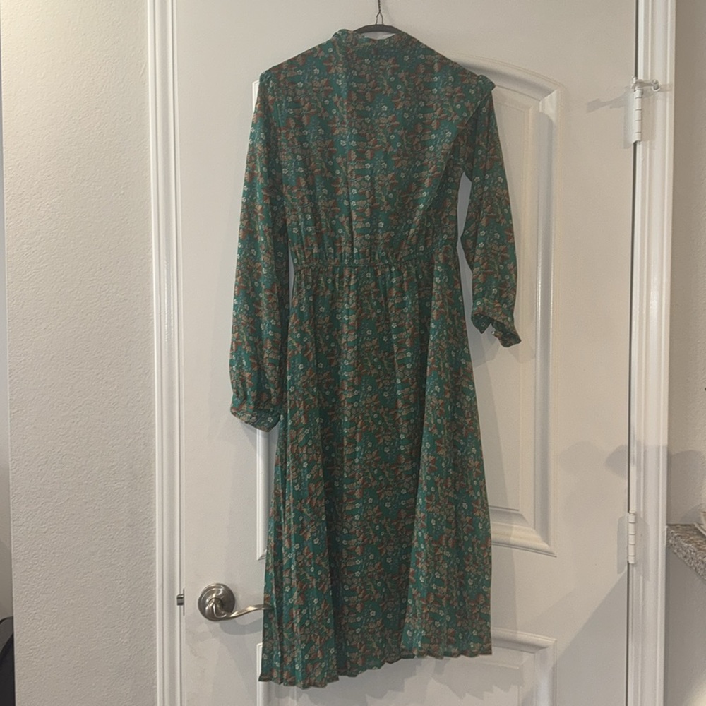 Haokeke Green Floral Long Sleeve Chiffon Pleated Midi Dress - M - Picture 13 of 16